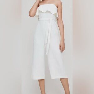 Babaton Aritizia Flutter Capri Jumpsuit white bridal strapless size 2 EUC